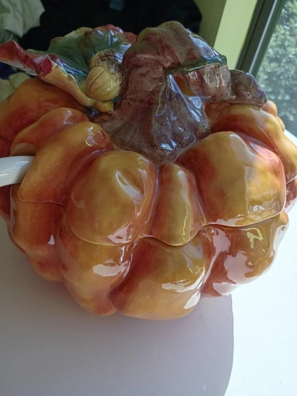 Cracker Barrel ornate large leaf acorne pumpkin tureen with ladle